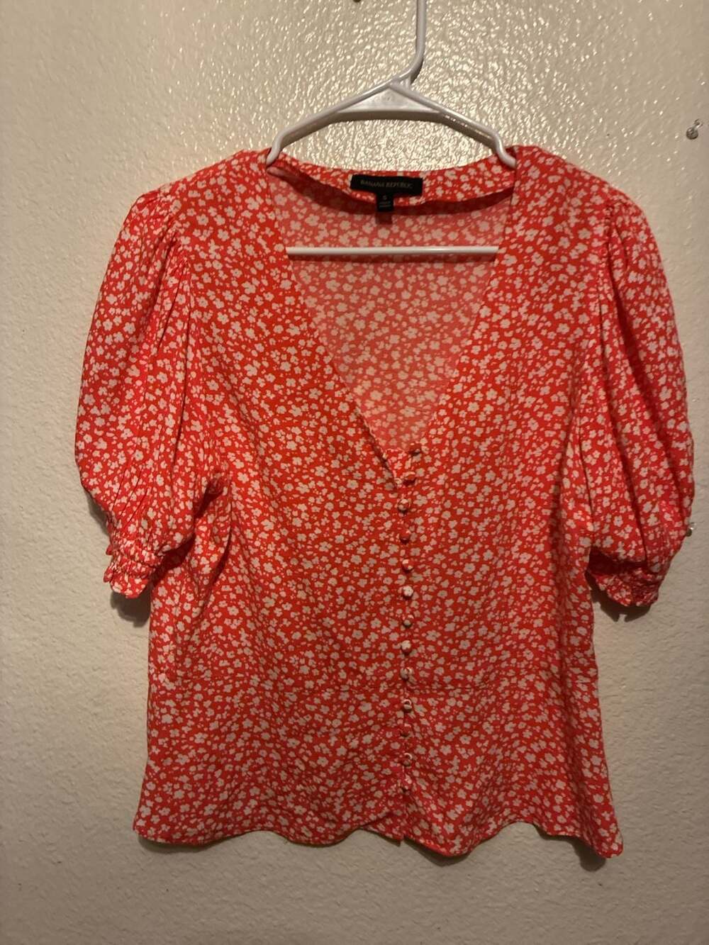 Banana Republic Short Sleeve Coral Pink Floral Peplum Blouse